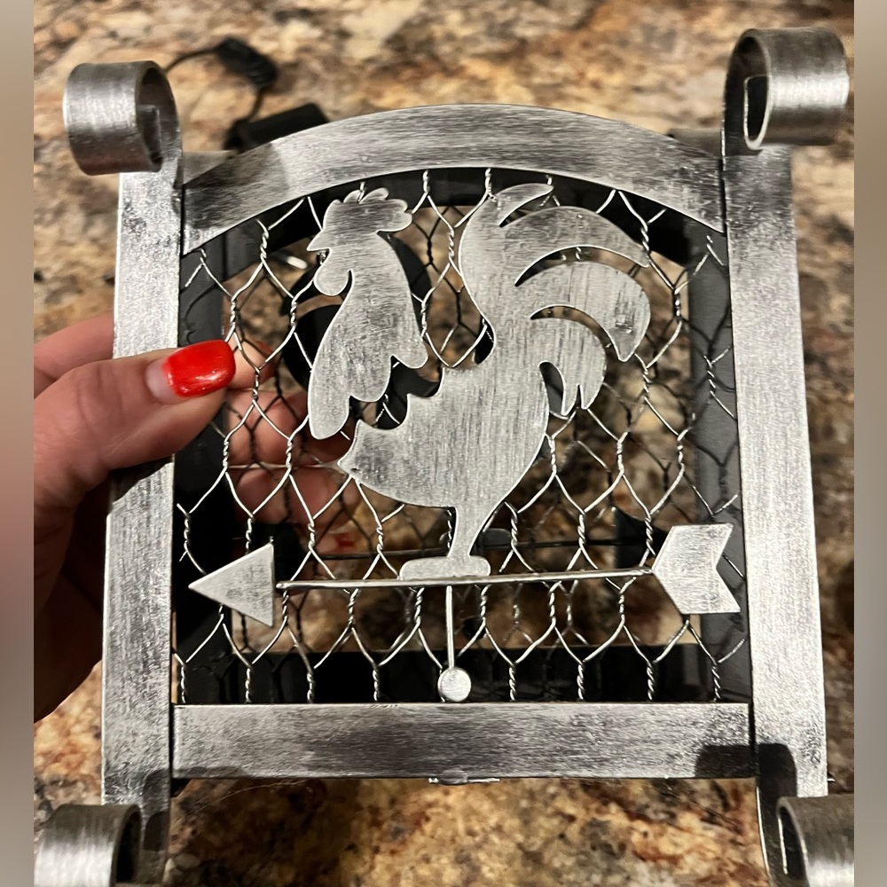 Rooster detail Napkin Holder